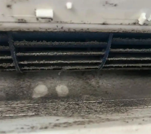 汤旺河空调吹的风有股烧焦味是怎么回事